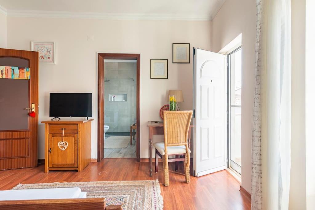Suite Mendanha Samora Correia Exteriör bild
